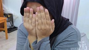 Hijab Wife Caught Cheating and Got Whip Punishment by Her Husband - Minokiiko