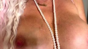 stuffing my pussy with a never-ending string of pearls! lenushka doll
