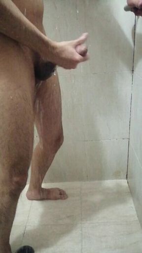 MAN IN SHOWER PEEING AND CUMMING BEFORE GOING TO WORK
