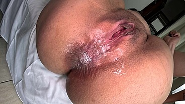 Duas rabudas na minha cama tem que levar no rabo mesmo - Suelen Fofa e Bia Andrade