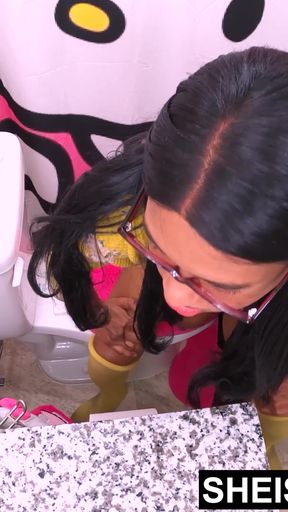 Powerful moment from &quot;Wet Pussy Licking Closeup, Sexy Ebony Squatting And Grinding Her Big Butt Cheeks Into Her Stepdad&quot;