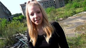 lola (19) naiv und unerfahren ohne kondom gefickt und in die fresse gespritzt