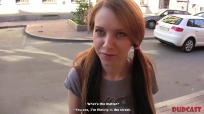 Hot Skinny Babe Gets Nailed by Deceptive Agent in Public