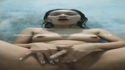 Mahasiswi Colmek Dikamar Mandi