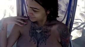 Sexo na praia em p&uacute_blico