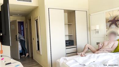 PUBLIC DICK FLASH. I pull out my dick in front of a hotel maid and she agreed to jerk me off.