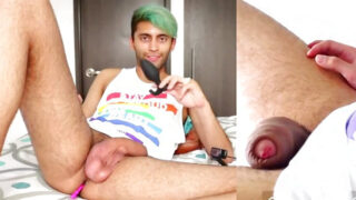 Para pria amatir berpenis besar masturbasi, saling melakukan handjob, lalu meniduri pantat hingga ejakulasi.