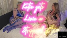 Sexy Stripper fuck 2 pawg hotwives