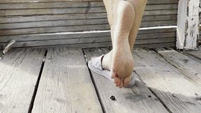 I lost my shoe while walking-13 MOV