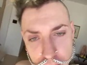 Il Diavolo Elettriko ringrazia una fan per amarlo