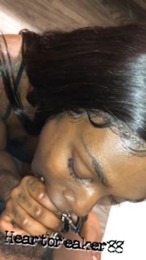 Gorgeous Ebony Giving Pretty Head