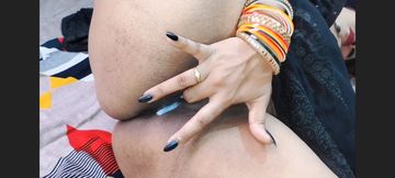 The father-in-law saw his young daughter-in-law fingering her