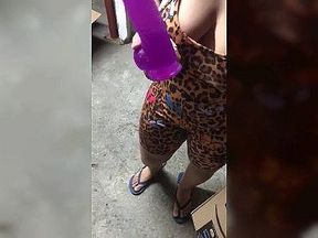 Amazon Delivery Man Surprised By BIG ASS MILF