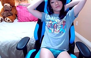 Geeky asian tgirl explodes with a beautifull cumshot