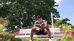 vizinho ficou me secando da janela. chamei ele pra vir ver de perto. deixei o puto arrombado. - parte ii