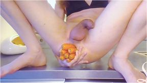 🥕 How many Carrots can this Bunny fit in her Ass?