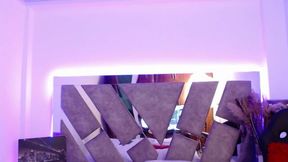 Amara Jons Members-Only Show