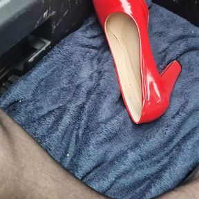 Cum in the high heels from my neighbour