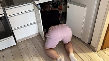 He came to fix my sink, I ended up destroying his hole [4k]