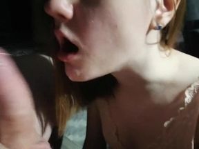 Amateur Babe's Deep Blowjob & Oral Creampie