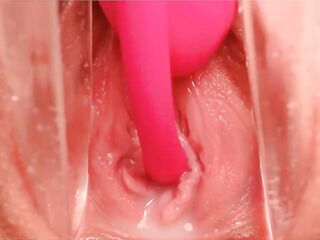 OhMiBod Creamy Cum Speculum Unfathomable Inside Cervix