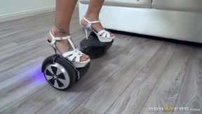 Brazzers - Luna Star and Keiran Lee Fuck on a Hoverboard Before Luna Gets Her Pretty Face Jizzed on