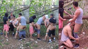 dando o cu sem camisinha para 3 homens, atras das arvores da floresta