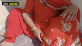 Punjabi Bhabhi Painted Her Nail on Roof