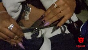 preta fogosa punhetando na moto e dando buceta no mato da favela pra joaoosafado