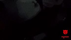 preta fogosa punhetando na moto e dando buceta no mato da favela pra joaoosafado