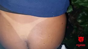 preta fogosa punhetando na moto e dando buceta no mato da favela pra joaoosafado