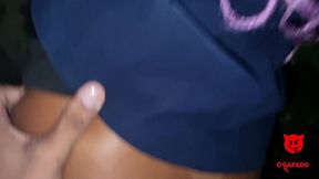 preta fogosa punhetando na moto e dando buceta no mato da favela pra joaoosafado