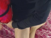 guarda come succhio un cazzo con la mia faccia da porca e mi faccio scopare forte! Jenny Pink