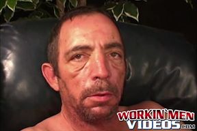 Raw dick sucking with an old mature blue collar working man