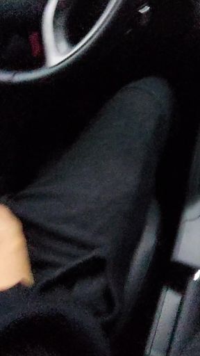 Amateur MILF gives a handjob to a taxi driver and teases him in the car, in public   Clip 1