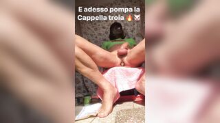 Across la mutandina del costume per #masturbarsi per il pubblico ! Amo #sborare alla moviola