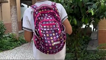 Depois da aula eu chupei o tatuado que sempre me via na pra&ccedil_a eu era virgem