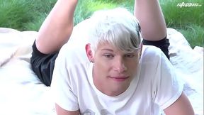 STAXUS :: A superb outdoor spit-roast HD