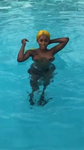 Jodi-couture Ultimate nip slip vid