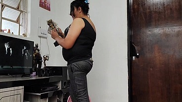 estava cheio de tesão falei pra minha empregada me chupar