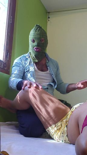 Hot Bhabhi Fun with the Tattoo Artist and Make His Relief