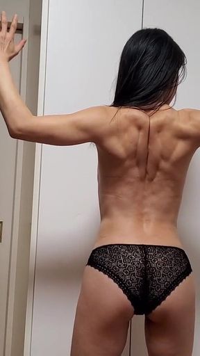 Japan Mature Woman Showing off Her Muscles