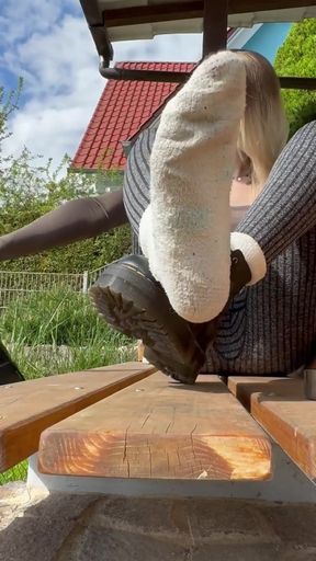 Be a good boy and make me happy! First lesson, follow my instructions..!