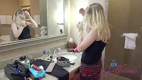 Sophie Sativa And Atk Girlfriends - Virtual Vacation