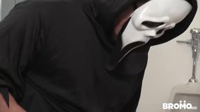 Scream XX - Tobias & Brad Banks Fuck Publicly - Gay Porn Parody