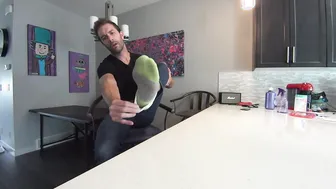 Bear Roommate Shows Off His Soft Soles and Jerks Off