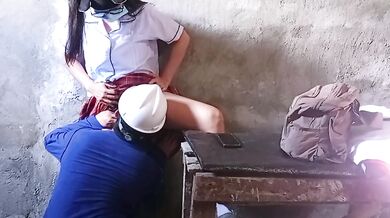 College pinay passionate sex with Construction foreman (Dilag ni Porman)