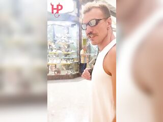Clip 215 - It was so sexy to meet this marvelous ebony chap, this guy saw me on the São Paulo subway and took me to the stairs at the mall.
