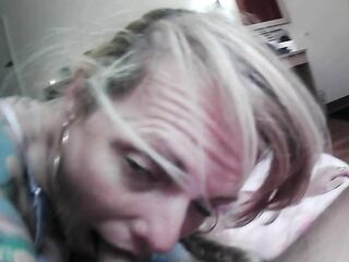 Homemade Lewd MILF Wishes Sucking Dong - Apple Hazey