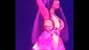 Nicki minaj nipslip live at Luxemburg